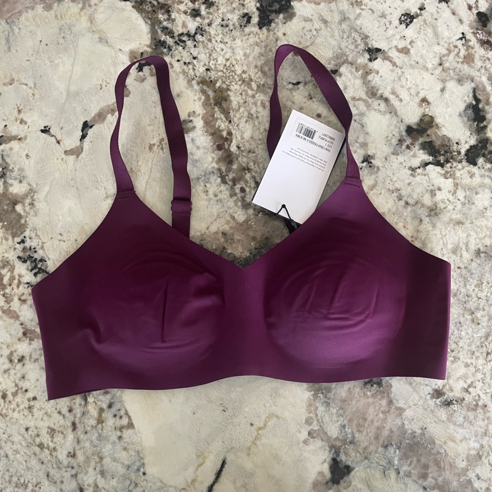 Knix Thin strap padded v-neck bra - size 1